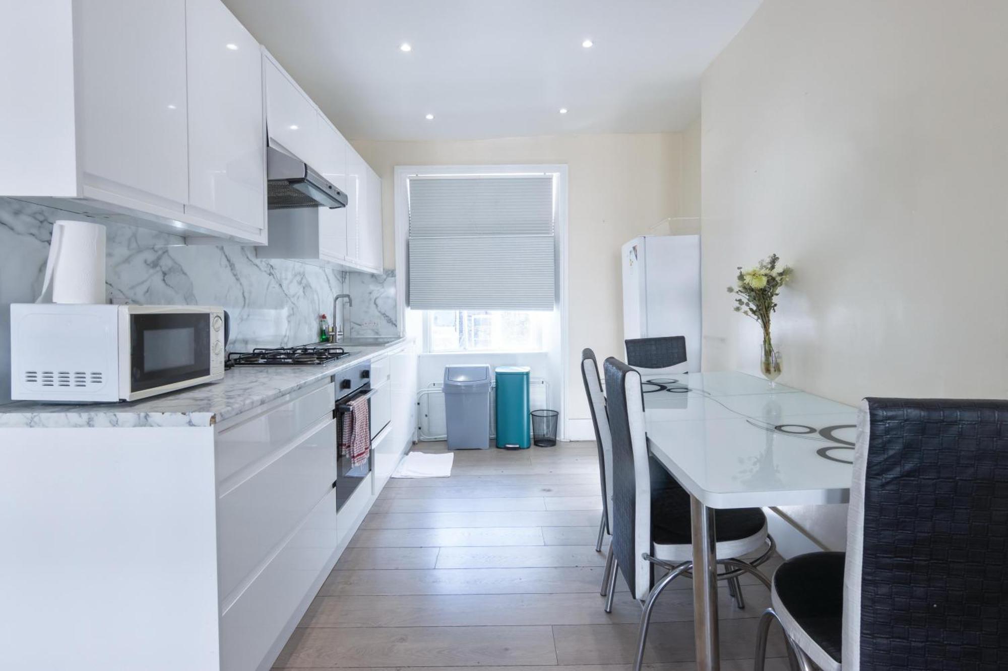 Gucci Flat Near Harrods Apartment London